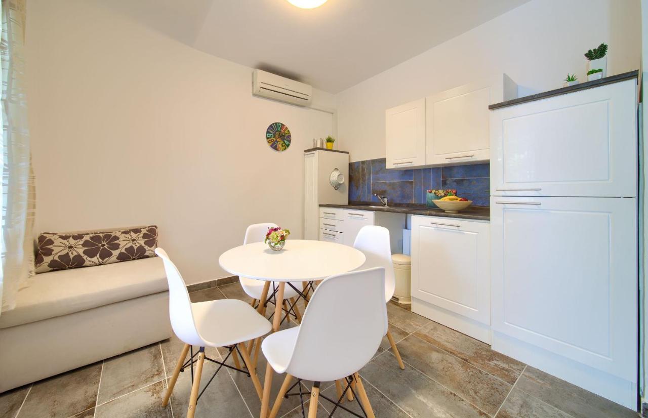 Apartments Dubravka クルク エクステリア 写真